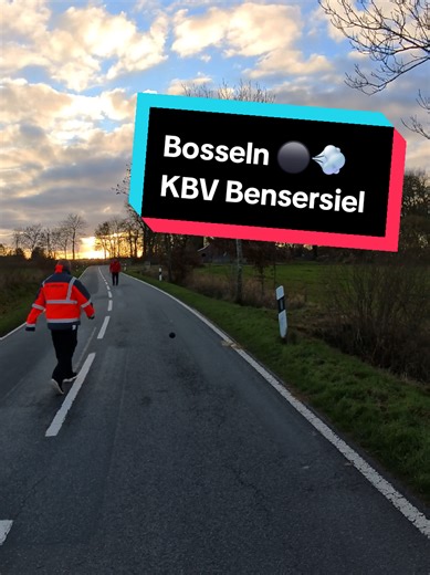 Von Stuuv op Straat | Bosseln LEBT! 🔴⚫️💨 Sendet uns eure Bosselwürfe. 🚶🏽📨 KBV Bensersiel 🫱🏼‍🫲🏻 #kbvbensersiel #fleuherut #tradition #bosseln #tradition