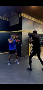 Basic Pad Work for Beginners | Learn Fundamental Boxing Combos #PadWork #BasicPadWork #BeginnerBoxing #BoxingForBeginners #BoxingTraining | Potable Charles | Facebook