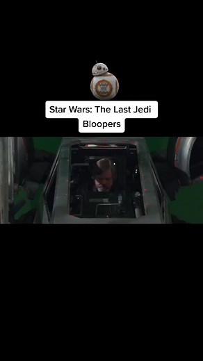 Did you like the new or older Star Wars movie? #starwars #thelastjedi #lucasfilm #theresistance #bloopers #markhamill #disney #AFairShotWithBlock