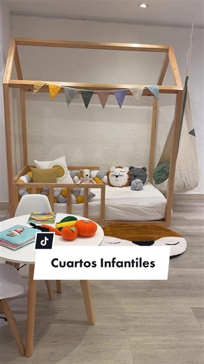 ⚡KIDS ROOM!⚡ ⁠ 🙌🏼 Imagina un lugar donde tu peque pueda explorar, soñar y crecer rodeado de calidez y seguridad. Nuestra cama casita Montessori, hecha con amor y 100% en madera Paraíso, es la elección perfecta para crear un cuarto infantil encantador. 🌿 Diseño Montessori: Promovemos la independencia y la creatividad. Nuestra cama casita está a una altura baja, permitiendo que puedan subir y bajar fácilmente, estimulando su autonomía. 🛠️ Fácil de armar: Sin complicaciones. Diseñada para que p