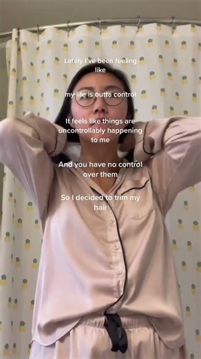 Cutting my hair as a first step to take back control... #Shorts #itsrachellk_