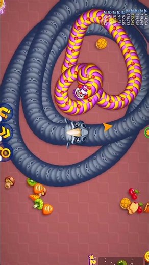 “Strong like a rhino, slithering like a snake! 🦏🐍🤯”Rhino #snakezone #wormszone #shortsfeed #foryou