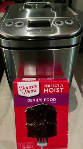 Did you know that you can bake a Box Cake Mix Cake in your Bread Machine with Great Results 🍰 ✅ #Cake #Breadmachine #BreadMakerCake #boxcakehack #EasyBaking #Baking #Foodie #Dessert #cuisinartbreadmachine #Fyp #didyouknow? #ChocolateCake #Dunkinhines #devilsfoodcake #yummy