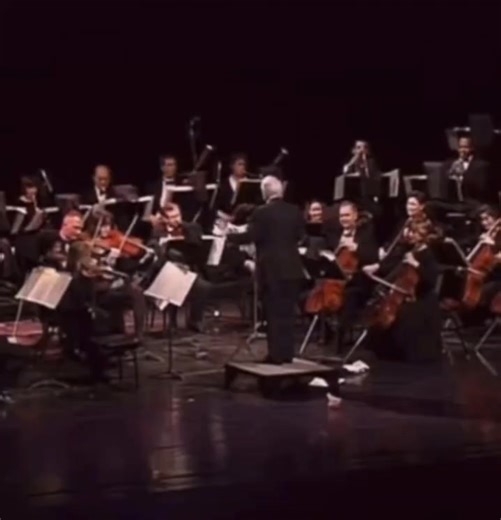 🎶¡Un poco de humor para comenzar la semana!✨ De Victor Borge: Then and Now III special. | MusicaClasicaBA