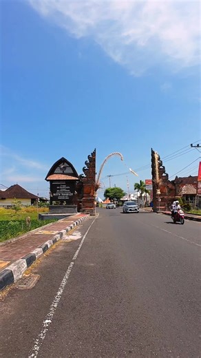 Pesona Tanah Lot: Destinasi Wisata Bali yang Menakjubkan