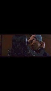 Movie : Romeo Must Die (2000) 🎬. I love this scene lol, when Trish gives Han a little makeover so he can enter the nightclub, it makes him less tense lol 😂🫶🏼💖 | Intensely /.aliyah