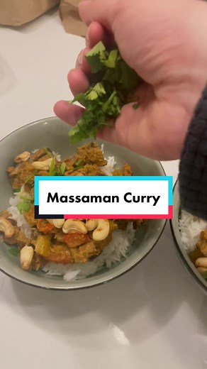 this was honestly delicious!! #cooking #food #cookwithme #curry #dropchef #lecreuset #lecreusettiktok #fyp #irish #dublin #healthy #veggie #foodie #fyp