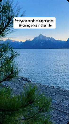 Taylor & Kristen | Hiking + Adventure Travel on Instagram: "This is exactly what we’d do if we had 5 days to spend in Wyoming 🦬 👋🏼 Hi we’re Taylor & Kristen! Follow @roamingwithtk for more outdoor adventure/national park tips, itineraries and bucket list activities! Day 1 - Grand Teton: -Sunrise at Mormon Row -Wildlife spotting at Antelope Flats -Explore Jenny Lake (hike, kayak, or boat shuttle) -Sunset at Schwabacher Landing Day 2 - Grand Teton to Yellowstone: -Sunrise at Oxbow Bend -Stop at