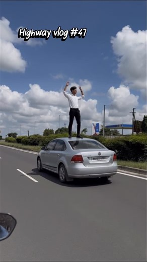 Shaikh mushir | Kya kya dekhne ko milta hai 🥲😂 LIKE SHARE AND FOLLOW 💛❤️. . . #like #instagood #vlog #trending #viral #reelitfeelit #funny #trendingreels | Instagram