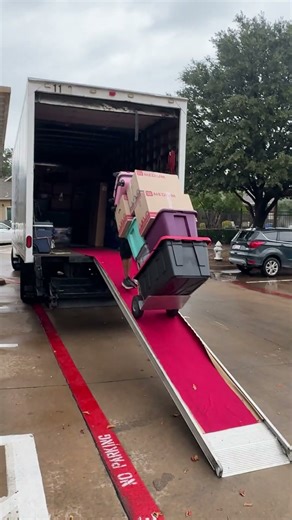 Loading boxes in Lewisville, TX by Rescue Moving Services | Quotes 972-249-8233