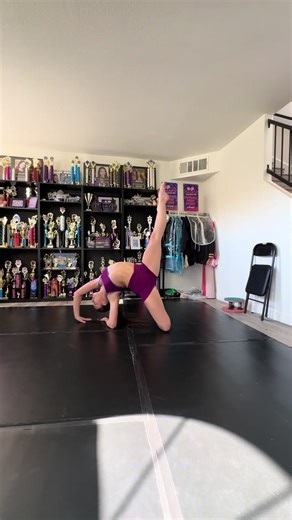 Creating combos and leveling up skills with @Acro With Ash #levelup #acro #awa