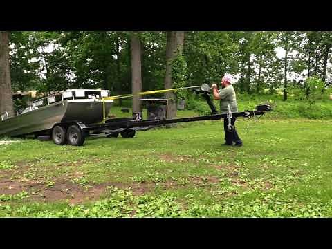 How to get a boat back on the trailer