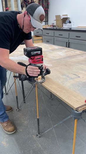 Closer look at the new 1/2” router. Nice bit brake and LED lights. Really liking the strap and grip on the fixed base, super comfortable to use. #cordlesstools #milwaukeetool #nothingbutheavyduty #toolsofthetrade #tools