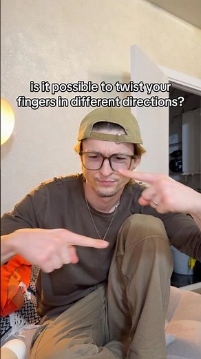 TWISTING FINGERS👉🏻👈🏻