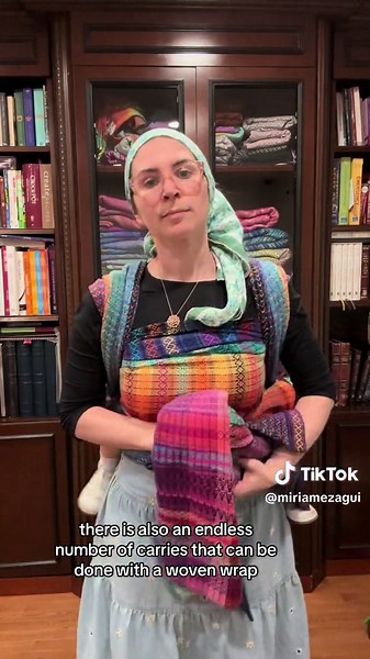 Woven vs Stretchy Baby Wraps: A Comparison of Benefits