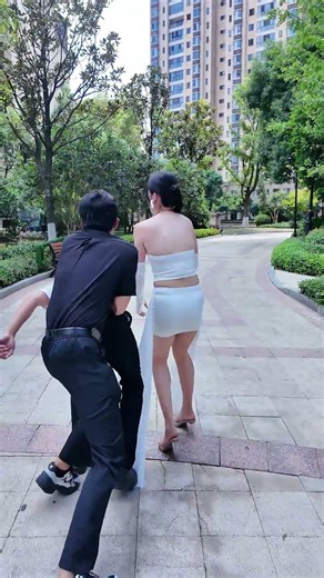 Funny street scenes | Street pranks | Sweet pick-ups! 🥰 #Prank #StreetPrank #Pickup #Funny