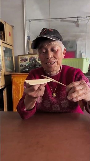 Look at the toy Grandma made, it's amazing