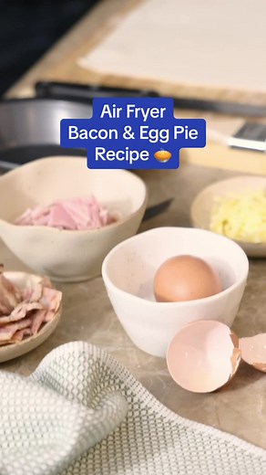 Air Fryer Bacon & Egg Pie Recipe 🥧