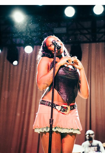 Capturing Live Music Moments: Concert Photography Tips