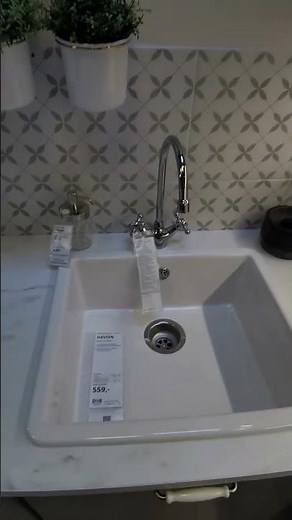 Timeless IKEA BODBYN Gray Kitchen – L Shaped Layout & Smart Styling