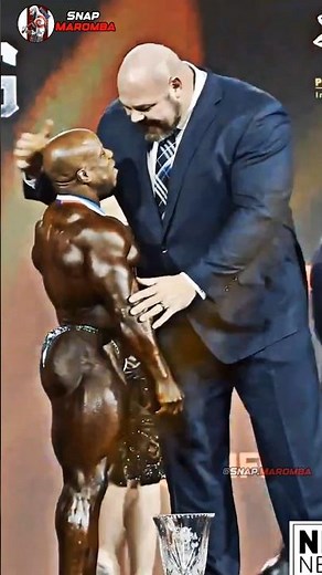 BODYBUILDER VS STRONGMAN 😱 #viral #shorts