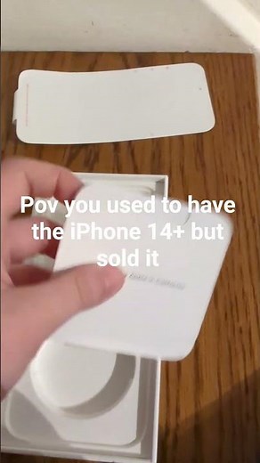 iPhone 14+ box