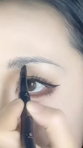 simple & easy way to draw perfectly eyebrow shape || Microblading eyebrow pencil#trendyshape