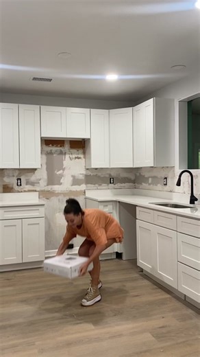 DIY Kitchen Backsplash Installation Experience