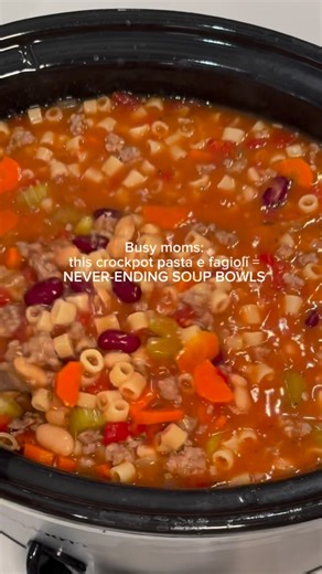 Diana | Finding The Grace to Shine | Yes, even picky kids 👀🍲 This crockpot pasta e fagioli has officially turned our house into never-ending soup bowls — cozy, filling, and... | Instagram