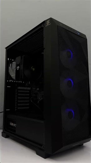 The Sleekest All-Black Gaming PC Build 🖤