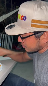 Antes de viajar por despensa a Chilpancingo para regalar comida y andar todo el día en la calle ayudando, tenemos que alimentarnos lo mejor posible para tener fuerzas, gracias amigo Benjamin de micheladas “la Banquetera” por ser parte del equipo y abrirnos las puertas de tu casa | Jorge Maldonado Campos