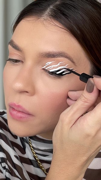 Tutorial de maquillaje de cebra fácil y creativo