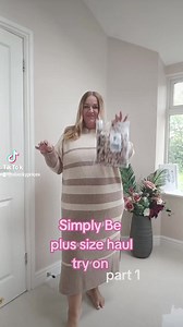 Hey all! Becky here! Here is part 1 of the Simply Be haul! Happy Sunday x | Ashleigh Plus Size