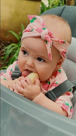 My Daughter ATE for the FIRST TIME!