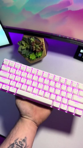 60% wireless and under $50 this is a steal #techreview #tech #keyboard #royalkludgerk61 #techsetup #pcsetup #viral #aesthetic @Royal Kludge