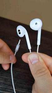 Turn old headphones into wireless with this easy method