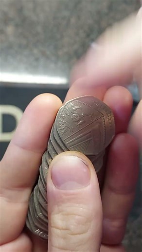 1 LUCKY BAG 50p Coin Hunt EP934