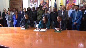 Oakland reaches deal to sell its share of Coliseum