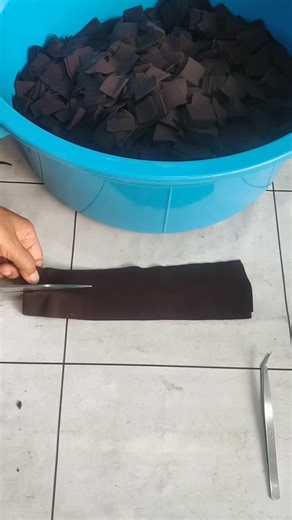 It's time to collect fabric scraps. This is the initial step in making a patchwork rug #sewing #patchwork #zerowaste | Rizka Shofiliyanti