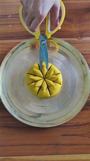 Quick & Easy Atta Diya Making |Janmashtami/Ganpati special Diya #viral #diya#atta #diyabatti #shorts