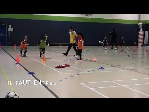 1 vs 1 football exercice / Maitrise du ballon et du dribble / U6 - U7 - U8 - U9 - U10 - U11 - U12