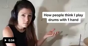 A girl with one arm! - Awesome