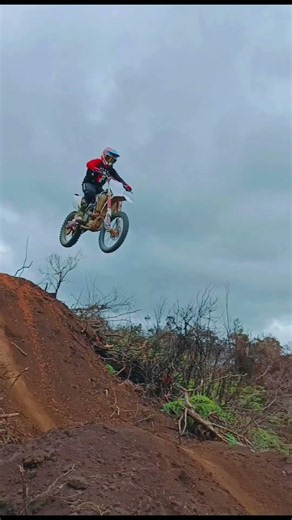 #Enduro #CRF230F #YZ450F #EnduroExtremo #MotoEnduro #DirtBike #Motocross #CRFvsYZ #EnduroSinFiltros