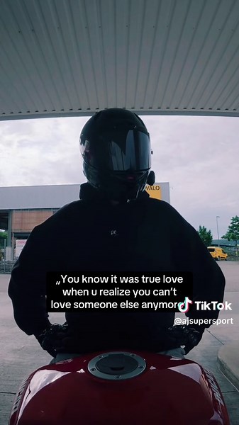 Motorcycle Love: A Dark Romance Story