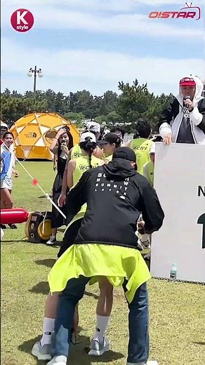ASTRO チャウヌ、爽やかにゴールテープを切る姿も！「TNF100江原」現場の様子をお届け
