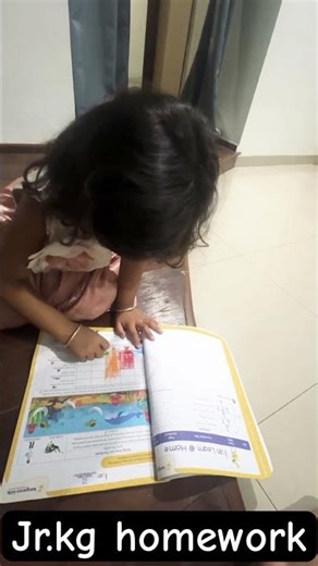 Veronica ne homework finish kiya #veronica #homework #kidshomework #preschoollearning #lkg