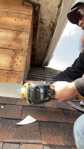 Roofing season is upon us. Im making this dormer water tight till it gets roof flashing and sided. I had to replace the step flashing from the years of siding layers. This is how I do it. Yes I went all the way. But I shortened it for our short attention spans. . #roof #roofing #roofer #flashing #flash #flashme #sider #siding #thebeardedsider #sidinginstaller #roofinstallation #fix #tip #trick #diy #howto