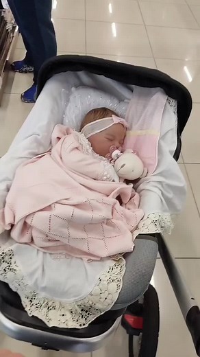 Reações Encantadoras ao Bebê Reborn Realista | Gaby Reborn Brasil