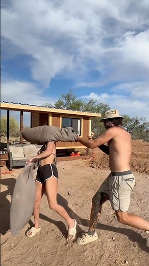PILLOW FIGHT CHALLENGE