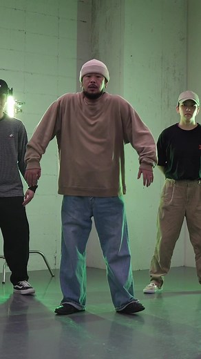 CIRCUS Dance Performance by Gorikinng: Popping and Robot Dance Fusion